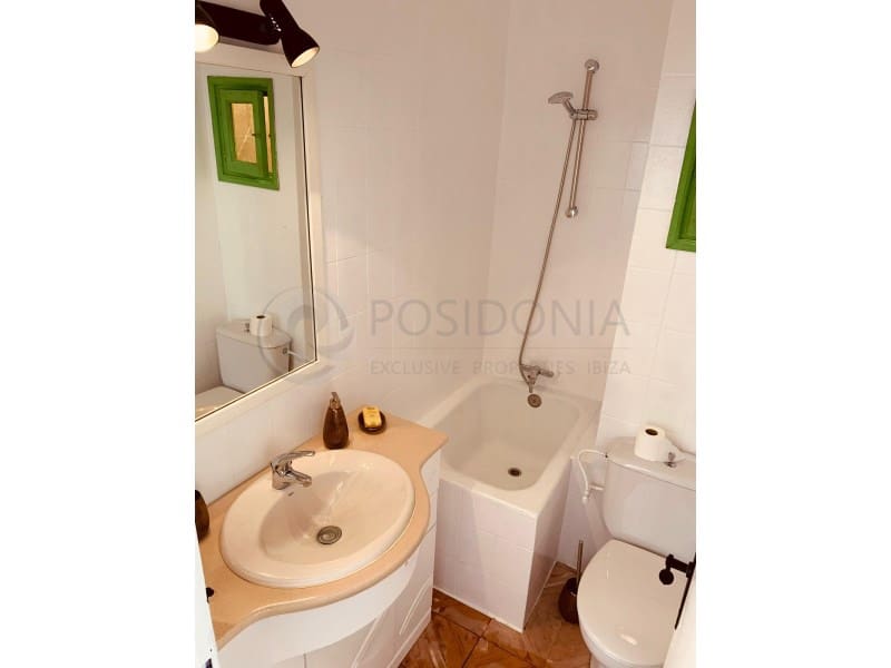 2 bedroom Penthouse for sale in Ibiza / Eivissa town - € 590,000 (Ref: 9659309)