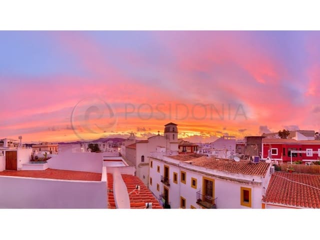 2 bedroom Penthouse for sale in Ibiza / Eivissa town - € 590,000 (Ref: 9659309)