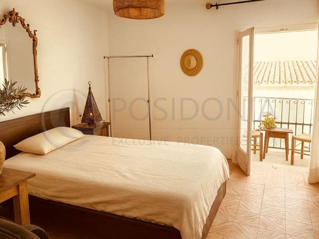 2 bedroom Penthouse for sale in Ibiza / Eivissa town - € 590,000 (Ref: 9659309)