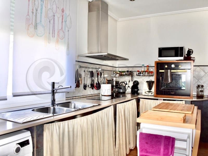 4 bedroom Villa for sale in Sant Antoni de Portmany - € 995,000 (Ref: 9949476)