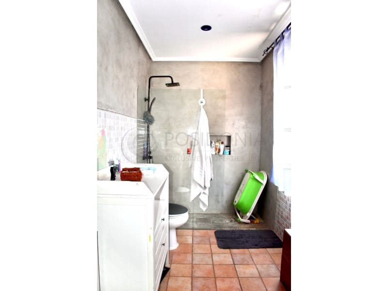 4 bedroom Villa for sale in Sant Antoni de Portmany - € 995,000 (Ref: 9949476)