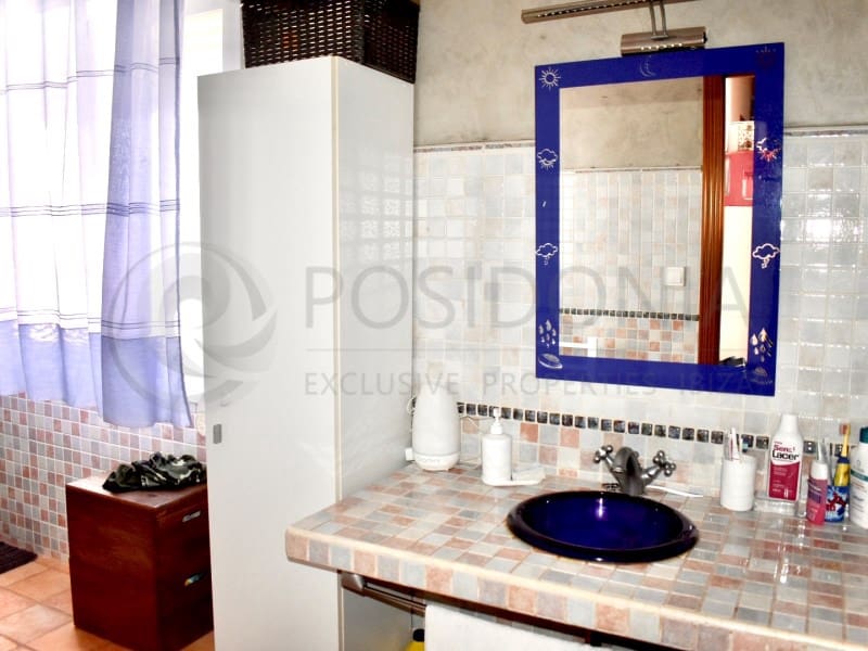 4 bedroom Villa for sale in Sant Antoni de Portmany - € 995,000 (Ref: 9949476)