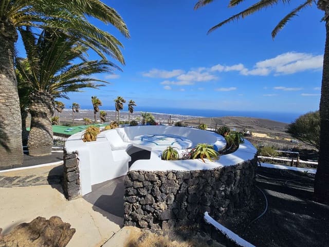 7 slaapkamer Villa te koop in La Asomada, Tías met zwembad garage - € 2.295.000 (Ref: 10174846)