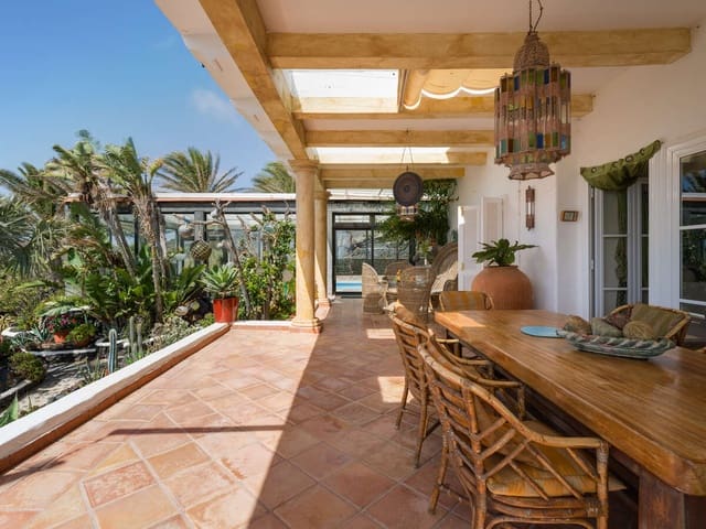 7 slaapkamer Villa te koop in La Asomada, Tías met zwembad garage - € 2.295.000 (Ref: 10174846)