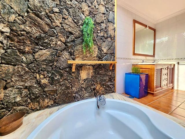 4 soveværelse Villa til salg i Tahiche, Teguise - € 634.000 (Ref: 8145503)