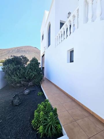 7 soverom Villa til salgs i Tahiche, Teguise med garasje - € 745 000 (Ref: 8176822)