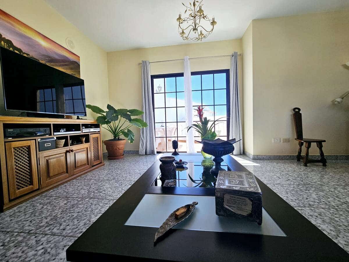 7 quarto Moradia para venda em Tahiche com garagem - 745 000 € (Ref: 8176822)