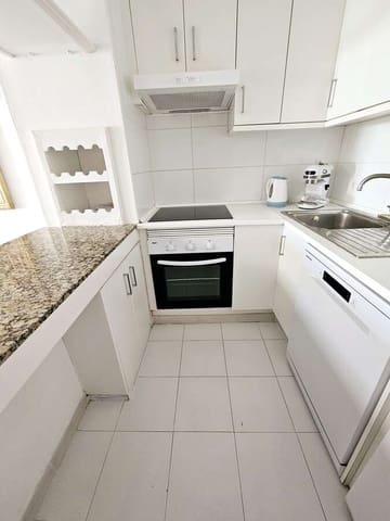 2 makuuhuone Paritalo vuokrattavana paikassa Costa Teguise, Teguise mukana uima-altaan 
autotalli - 3 000 € (Ref: 8262835)