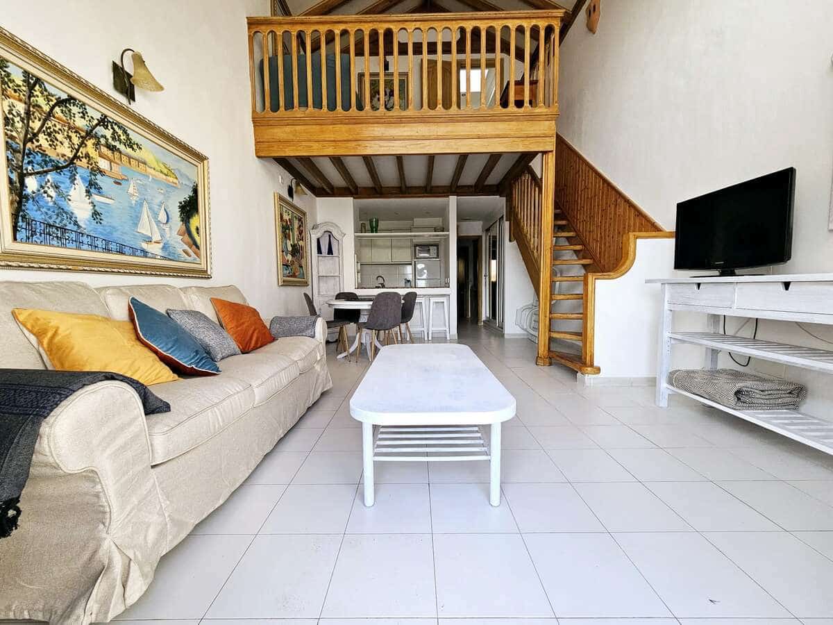 2 soveværelse Semi-Rækkehus til leje i Costa Teguise med swimmingpool garage - € 2.500 (Ref: 8262835)