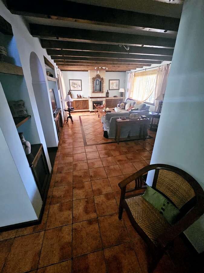4 slaapkamer Villa te koop in Costa Teguise met garage - € 895.000 (Ref: 8571906)