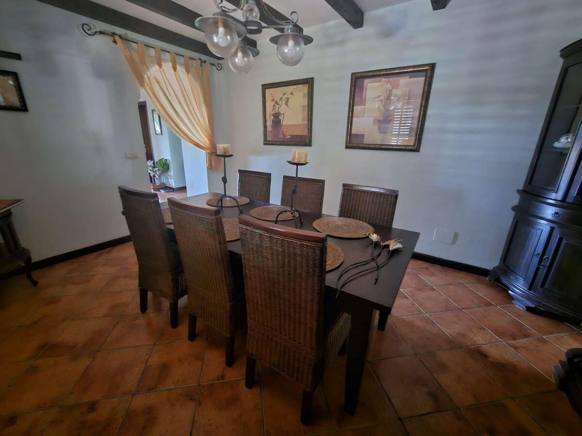 4 slaapkamer Villa te koop in Costa Teguise met garage - € 895.000 (Ref: 8571906)