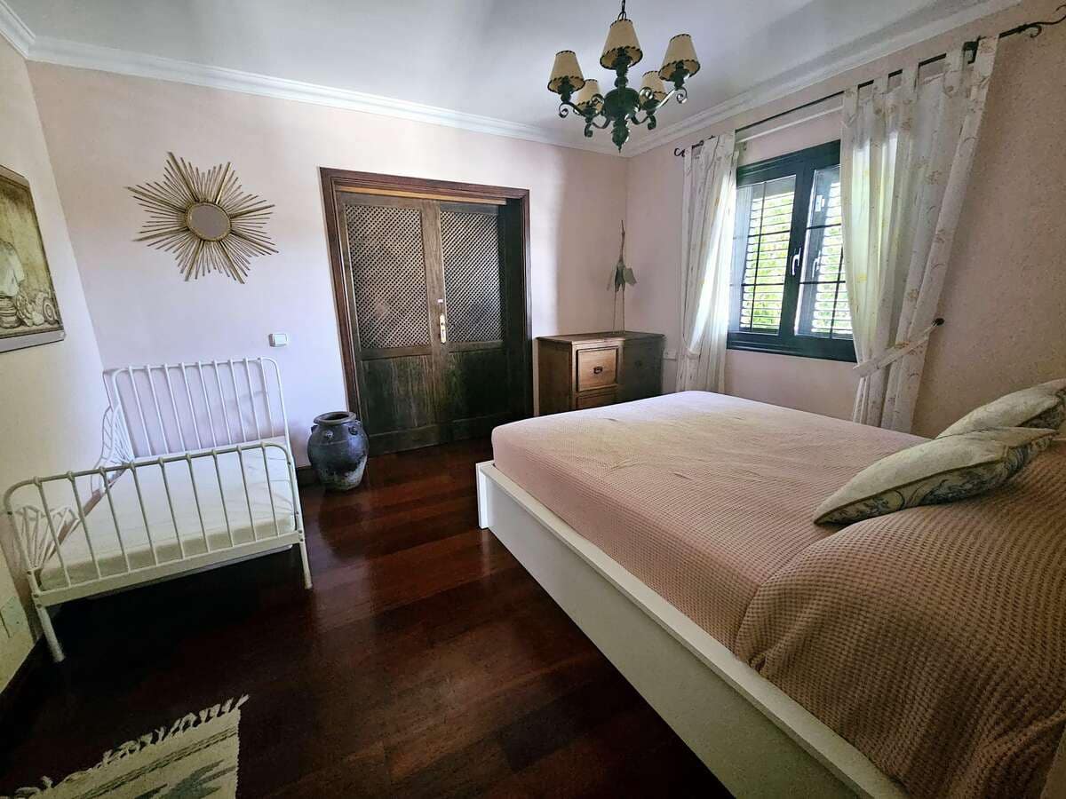 4 slaapkamer Villa te koop in Costa Teguise met garage - € 895.000 (Ref: 8571906)