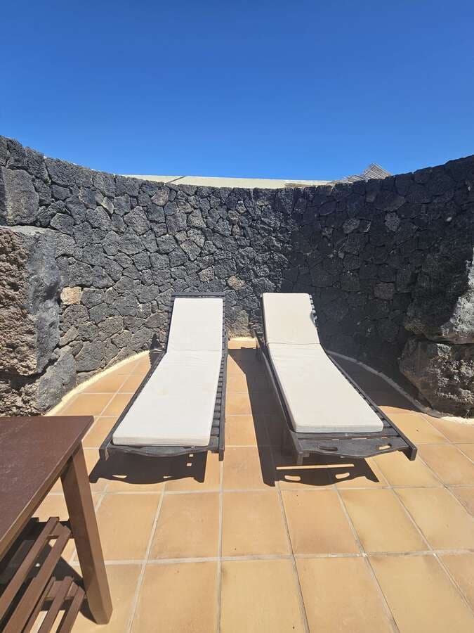 4 soverom Villa til salgs i Costa Teguise med garasje - € 895 000 (Ref: 8571906)