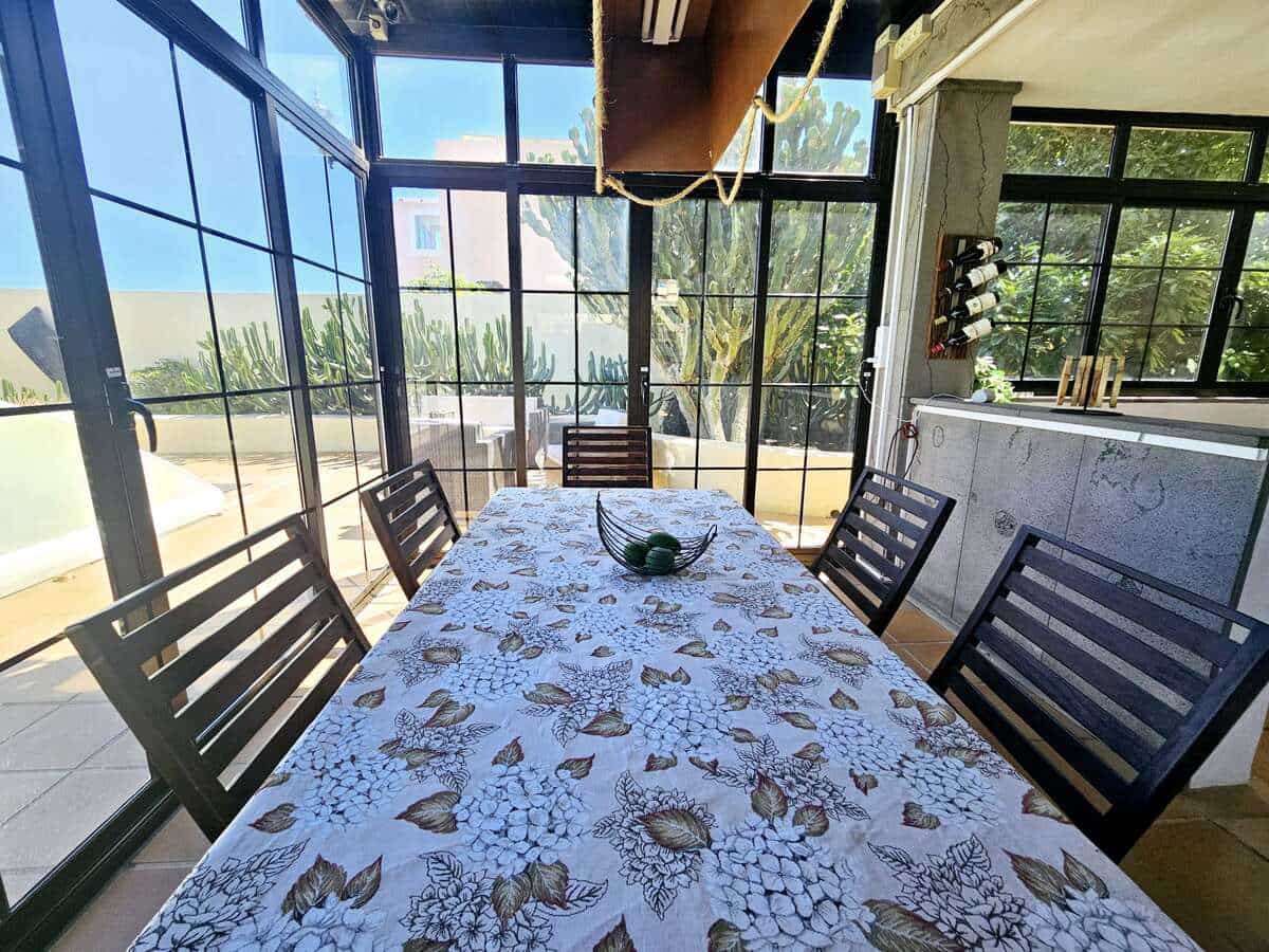 4 soverom Villa til salgs i Costa Teguise med garasje - € 895 000 (Ref: 8571906)