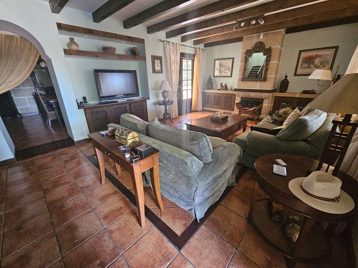 4 soverom Villa til salgs i Costa Teguise med garasje - € 895 000 (Ref: 8571906)