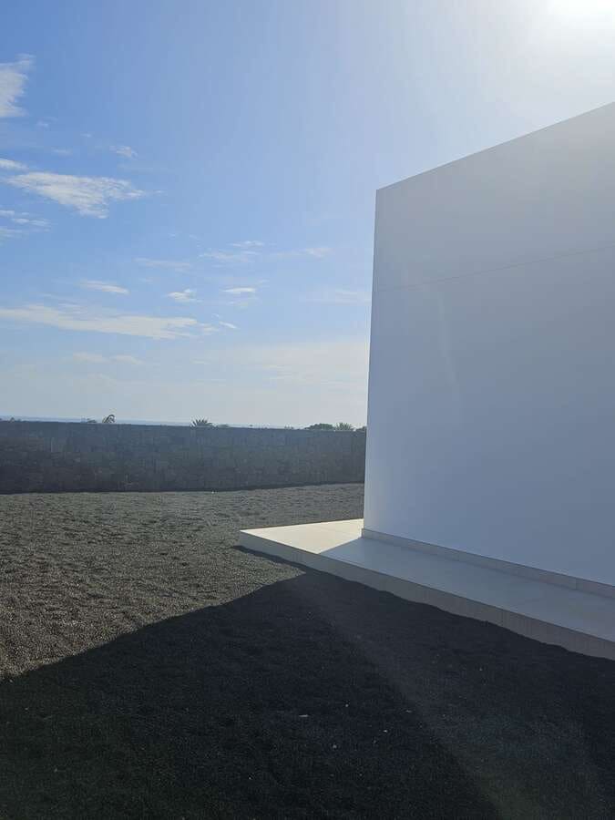 4 soverom Villa til salgs i Costa Teguise med svømmebasseng garasje - € 900 000 (Ref: 8679404)