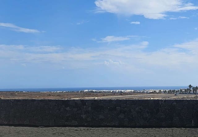 4 soveværelse Villa til salg i Costa Teguise, Teguise med swimmingpool garage - € 900.000 (Ref: 8679404)