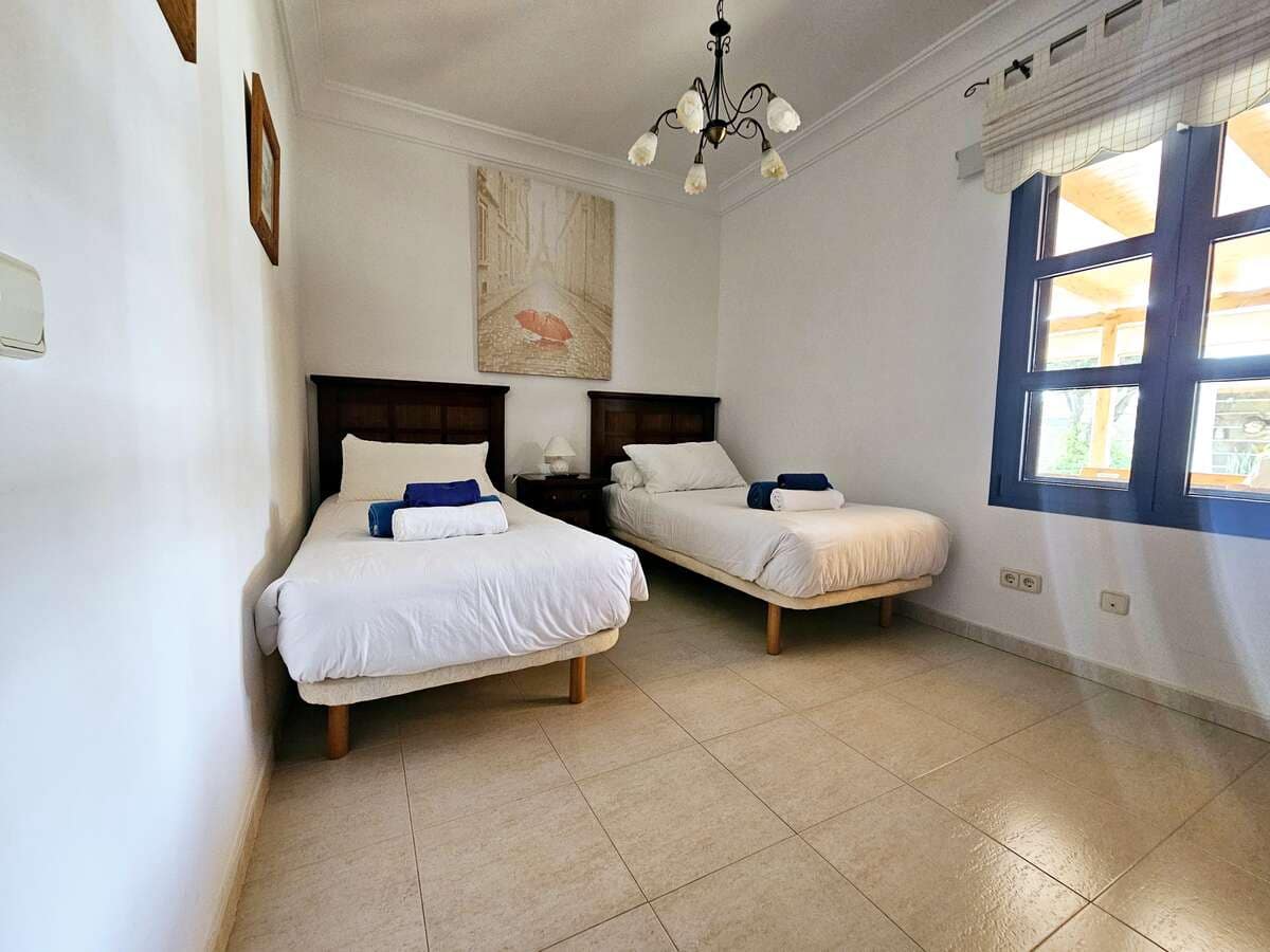 3 soveværelse Villa til salg i Playa Blanca med swimmingpool garage - € 650.000 (Ref: 8775816)