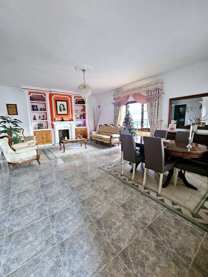 5 slaapkamer Villa te koop in Tahiche met garage - € 575.000 (Ref: 8783302)