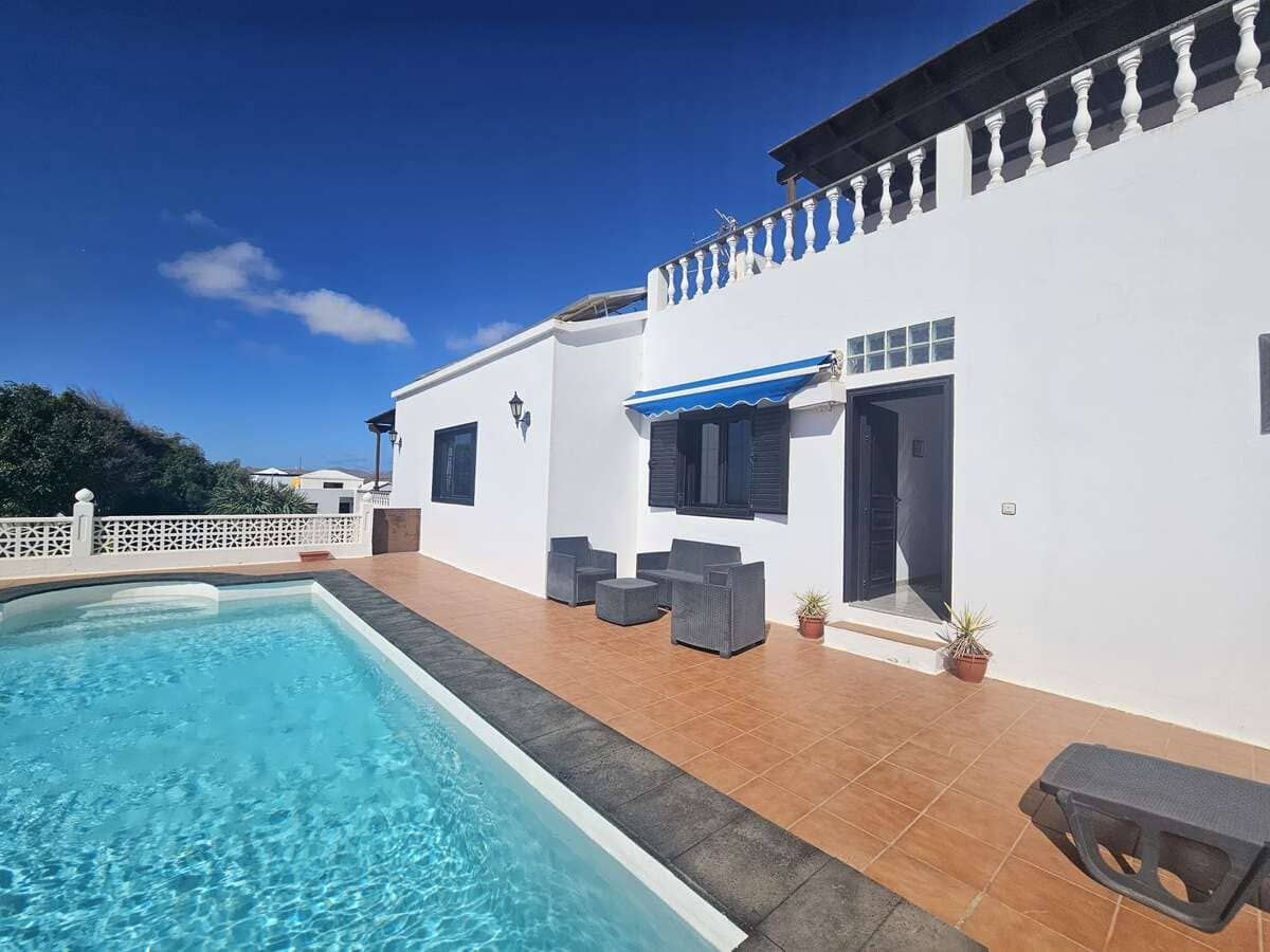 5 slaapkamer Villa te koop in Tahiche met garage - € 575.000 (Ref: 8783302)