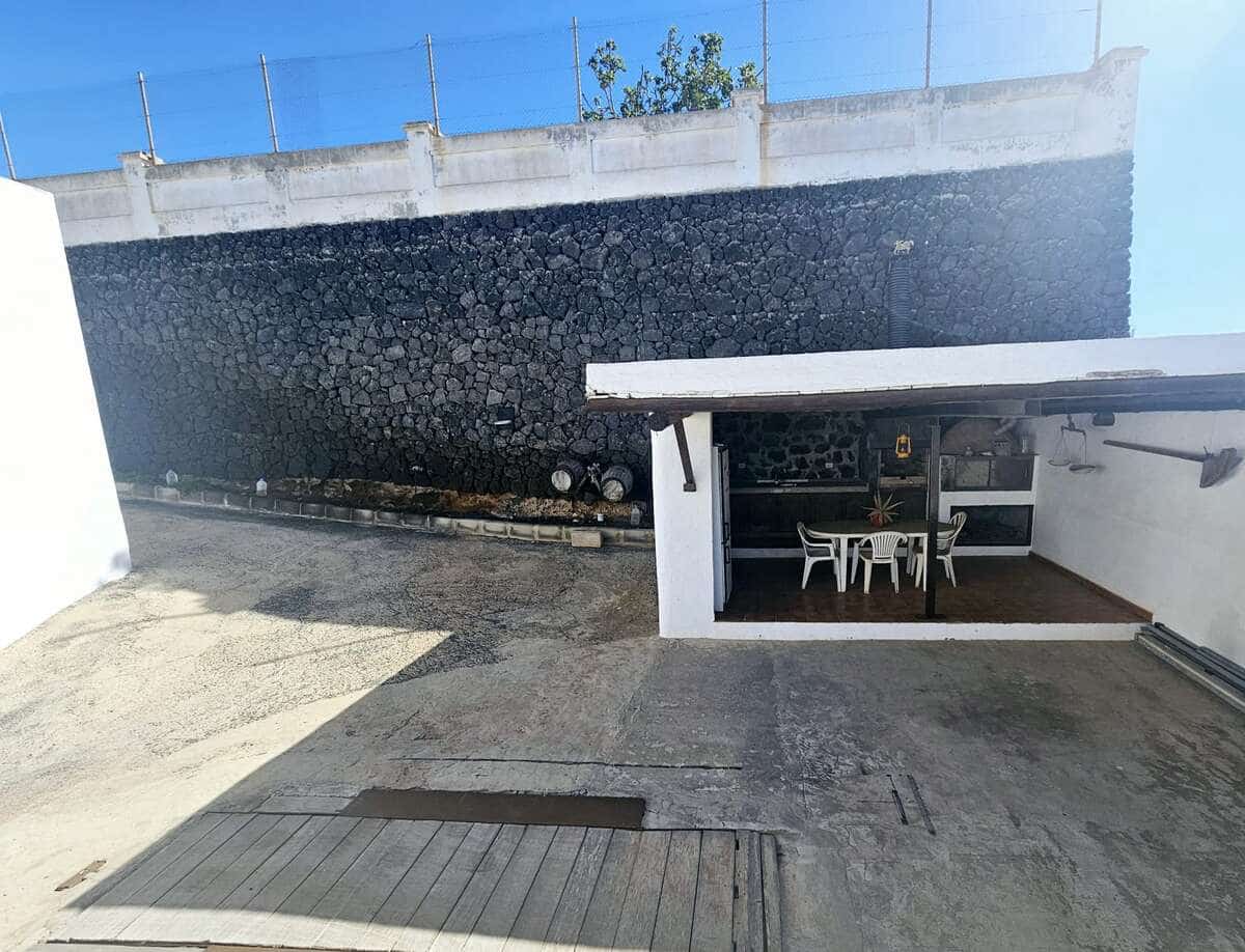 5 slaapkamer Villa te koop in Tahiche met garage - € 575.000 (Ref: 8783302)