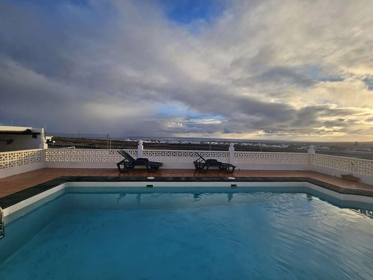 5 slaapkamer Villa te koop in Tahiche met garage - € 575.000 (Ref: 8783302)