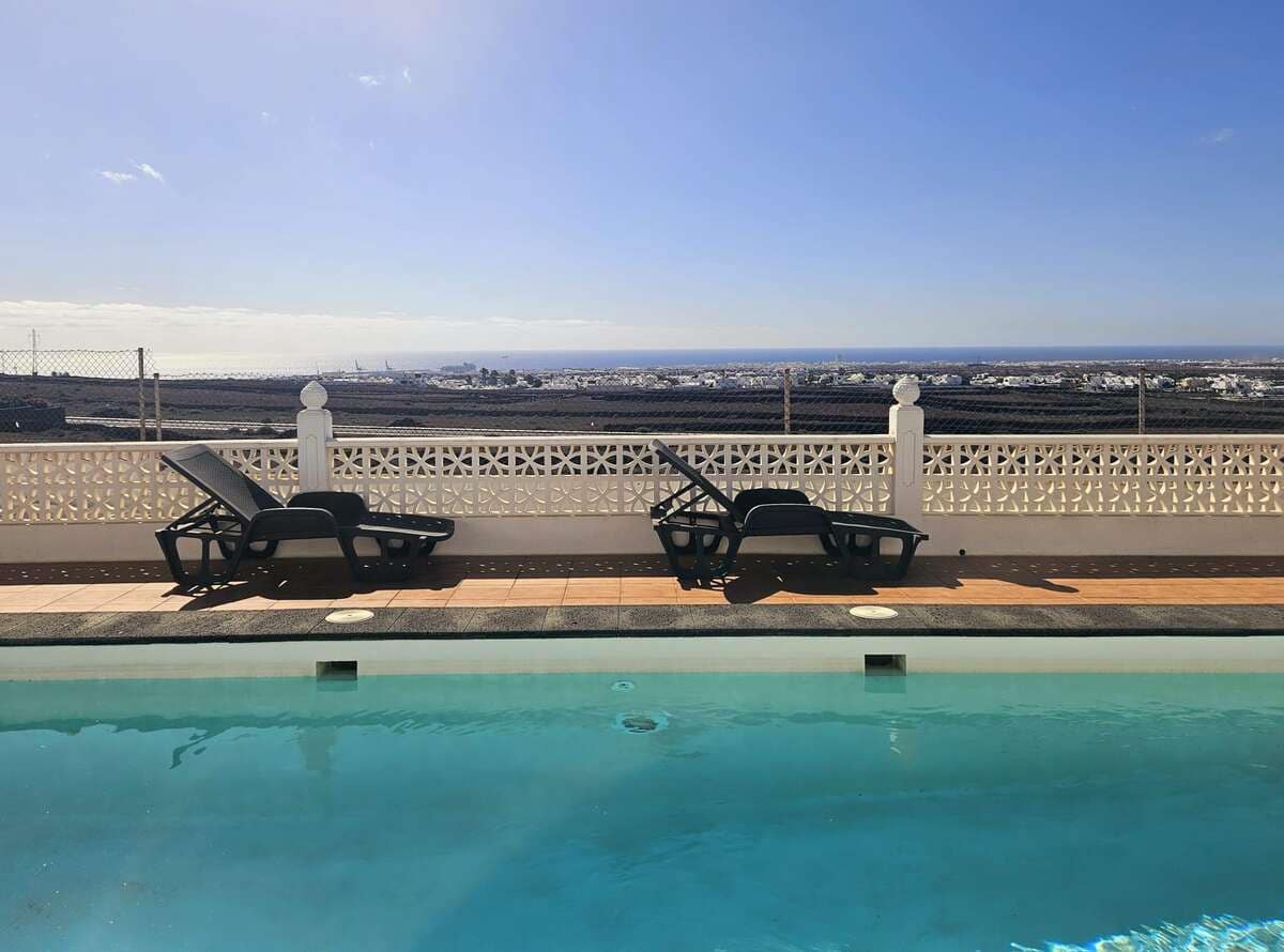 5 slaapkamer Villa te koop in Tahiche met garage - € 575.000 (Ref: 8783302)