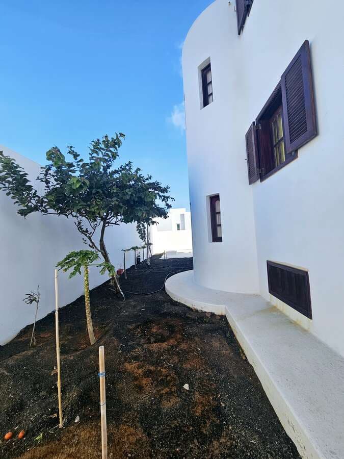 5 soveværelse Villa til salg i Costa Teguise med swimmingpool garage - € 950.000 (Ref: 8804031)
