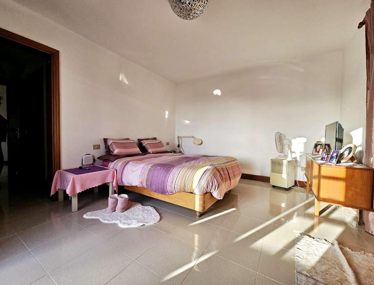 5 soveværelse Villa til salg i Costa Teguise med swimmingpool garage - € 950.000 (Ref: 8804031)