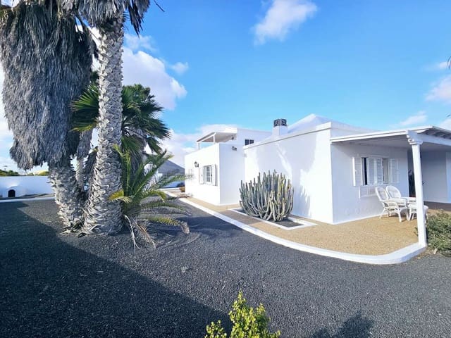 4 soveværelse Villa til salg i El Islote, San Bartolomé med garage - € 525.000 (Ref: 8925936)