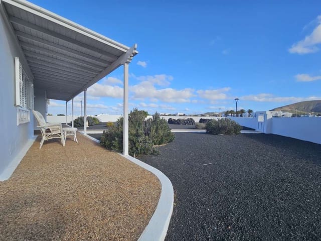 4 soveværelse Villa til salg i El Islote, San Bartolomé med garage - € 525.000 (Ref: 8925936)