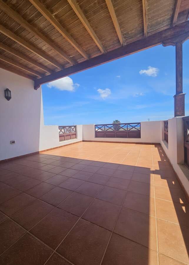 4 soveværelse Villa til salg i Tahiche med garage - € 499.000 (Ref: 8975598)