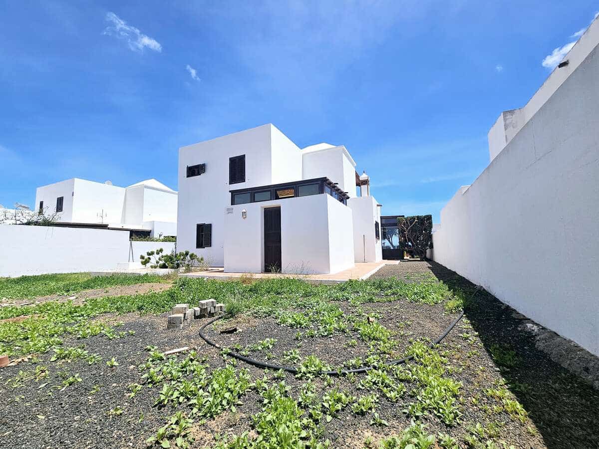 4 soveværelse Villa til salg i Tahiche med garage - € 499.000 (Ref: 8975598)