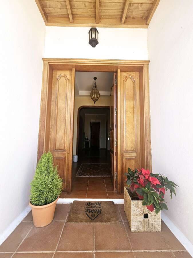 4 soveværelse Villa til salg i Tahiche med garage - € 499.000 (Ref: 8975598)