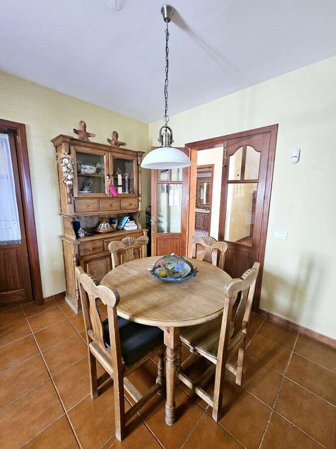 4 soveværelse Villa til salg i Tahiche med garage - € 499.000 (Ref: 8975598)