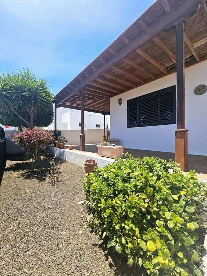 4 soveværelse Villa til salg i Tahiche med garage - € 499.000 (Ref: 8975598)