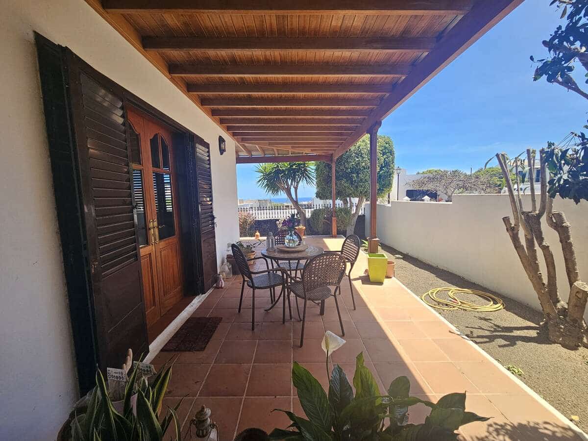 4 soveværelse Villa til salg i Tahiche med garage - € 499.000 (Ref: 8975598)