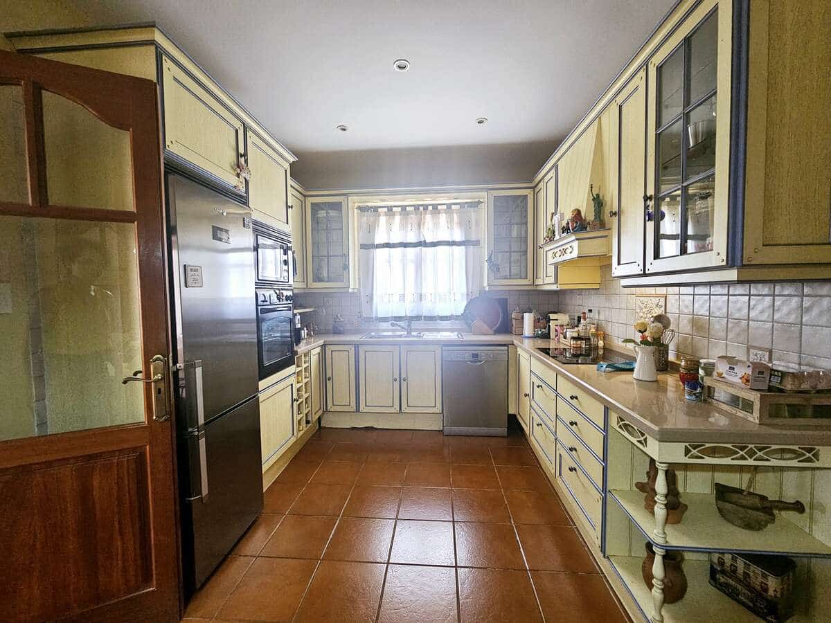 4 soveværelse Villa til salg i Tahiche med garage - € 499.000 (Ref: 8975598)