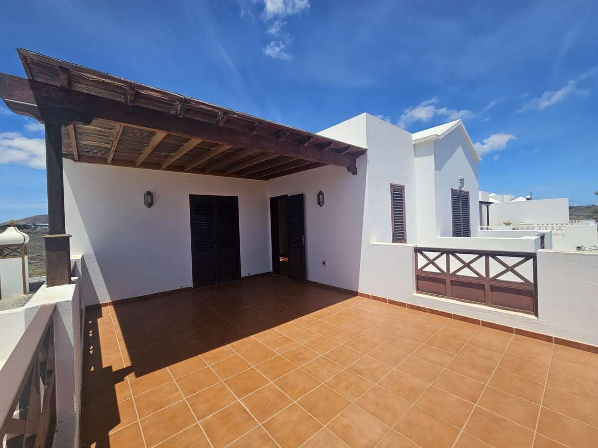 4 soveværelse Villa til salg i Tahiche med garage - € 499.000 (Ref: 8975598)