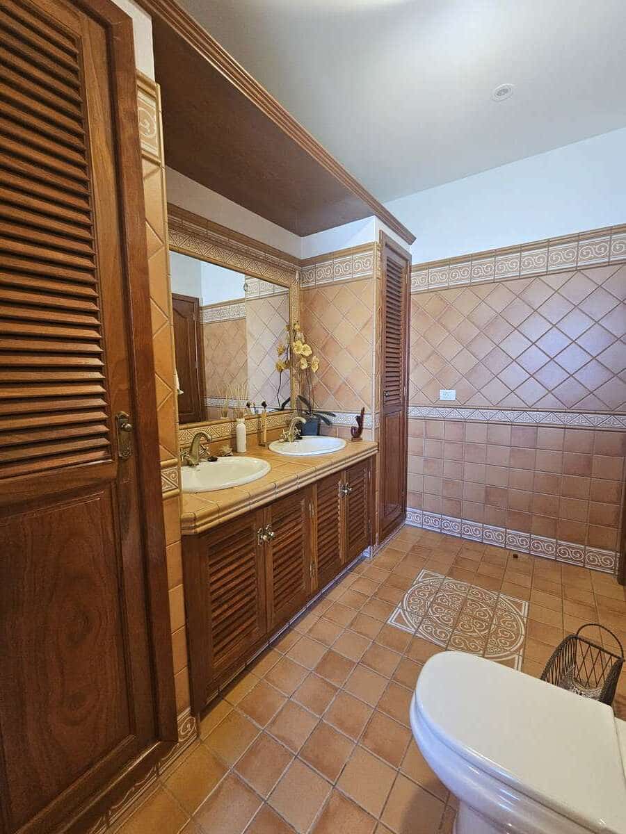 4 soveværelse Villa til salg i Tahiche med garage - € 499.000 (Ref: 8975598)