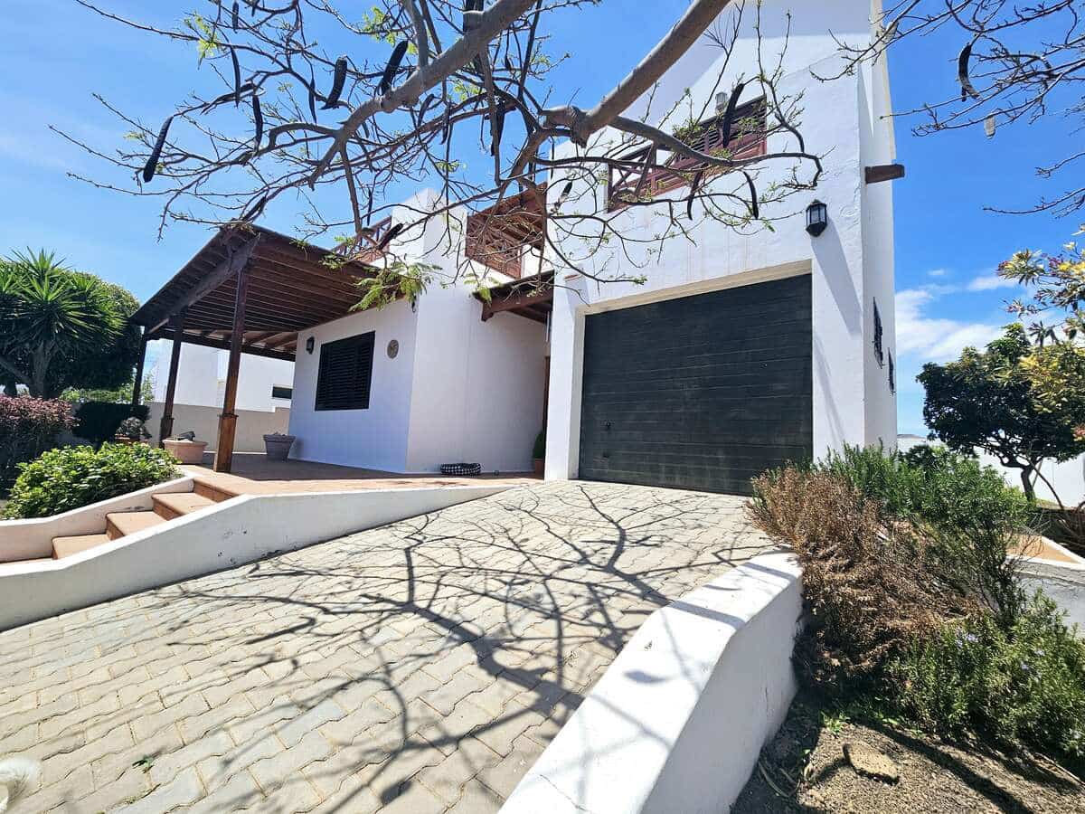 4 soveværelse Villa til salg i Tahiche med garage - € 499.000 (Ref: 8975598)