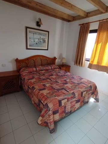 1 slaapkamer Appartement te koop in Costa Teguise, Teguise met zwembad - € 180.000 (Ref: 8996459)