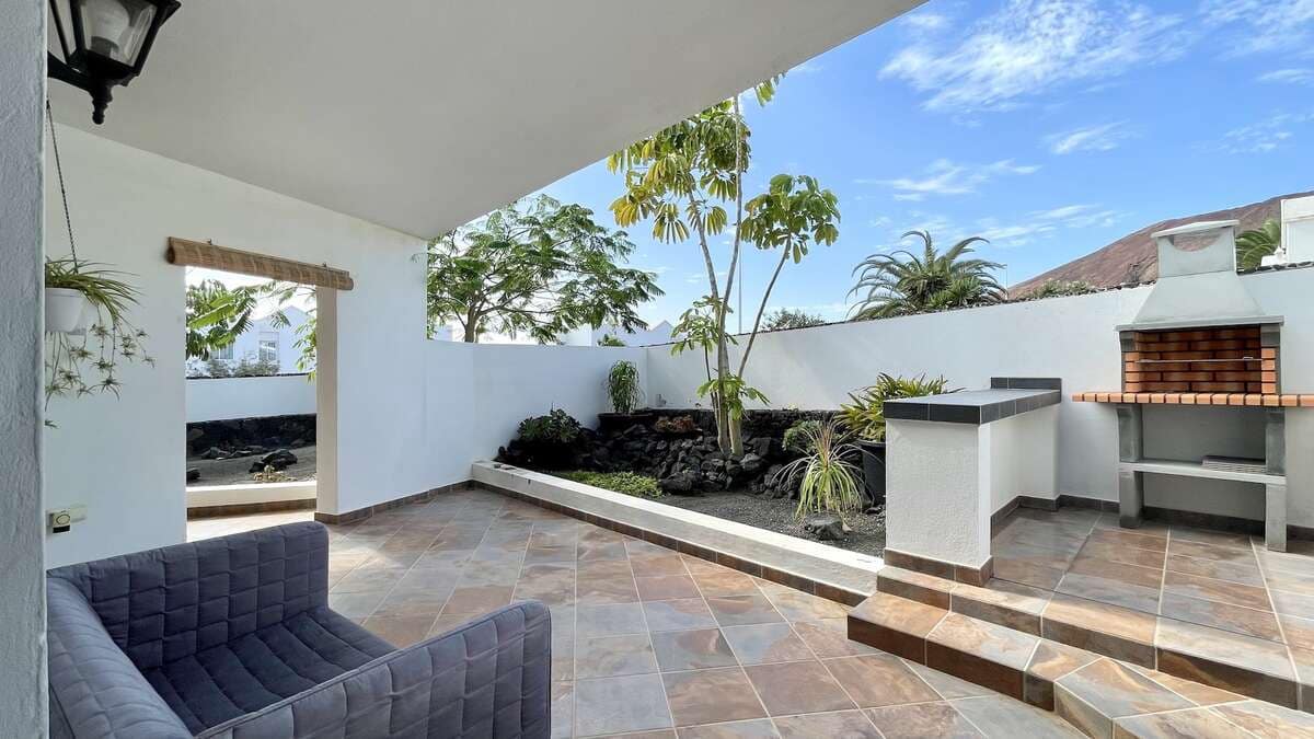3 bedroom Finca/Country House for sale in Playa Blanca with pool garage - € 475,000 (Ref: 9109971)