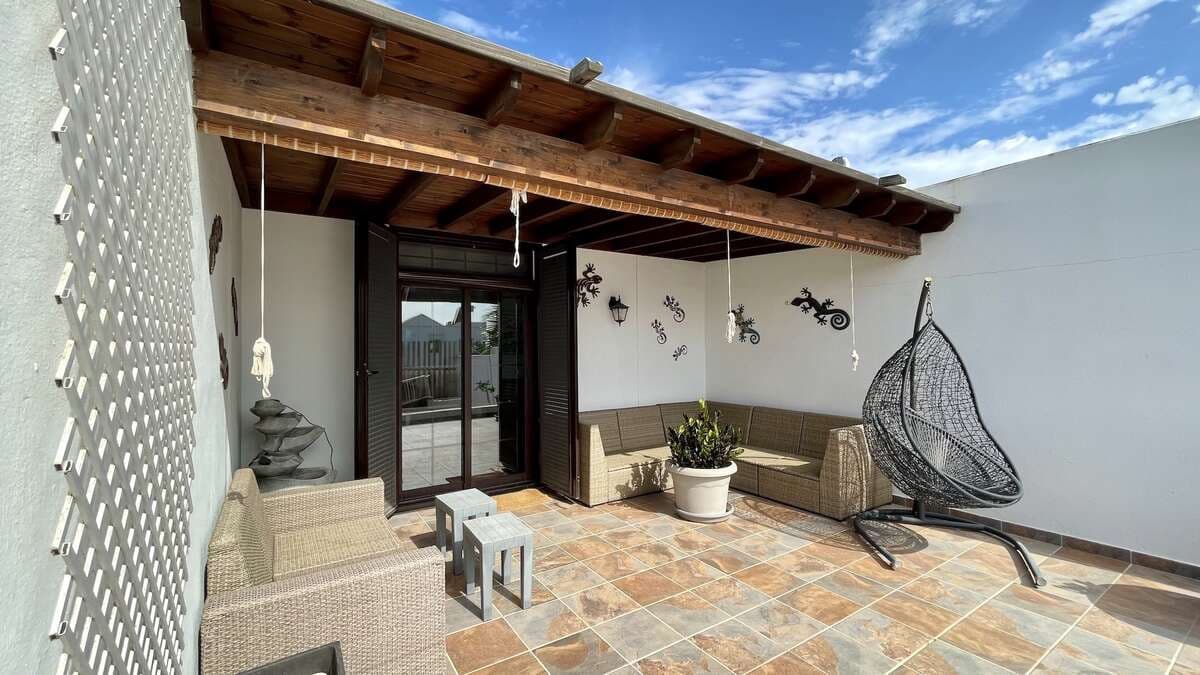 3 bedroom Finca/Country House for sale in Playa Blanca with pool garage - € 475,000 (Ref: 9109971)