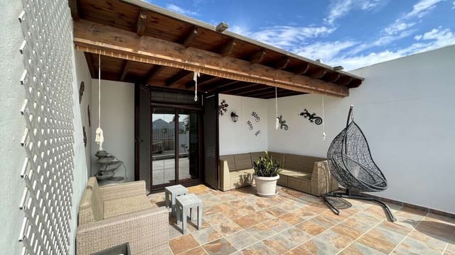 3 bedroom Finca/Country House for sale in Playa Blanca, Yaiza with pool garage - € 475,000 (Ref: 9109971)