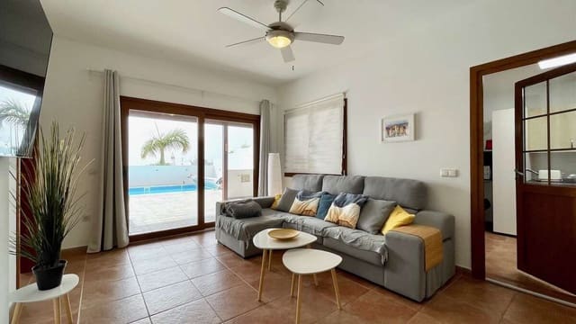 3 soveværelse Villa til salg i Playa Blanca, Yaiza med swimmingpool garage - € 549.000 (Ref: 9160725)