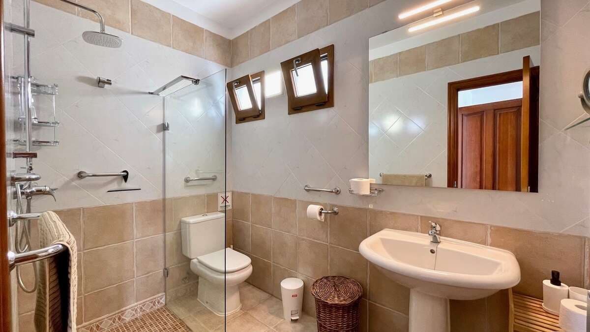 3 soveværelse Villa til salg i Playa Blanca med swimmingpool garage - € 549.000 (Ref: 9160725)