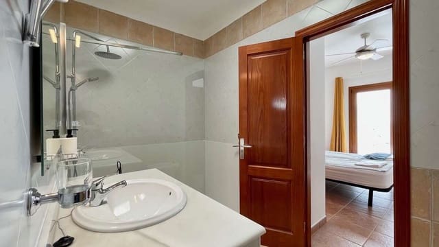 3 soveværelse Villa til salg i Playa Blanca, Yaiza med swimmingpool garage - € 549.000 (Ref: 9160725)