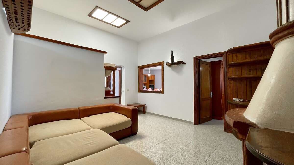 3 slaapkamer Villa te koop in Playa Blanca met garage - € 990.000 (Ref: 9246259)