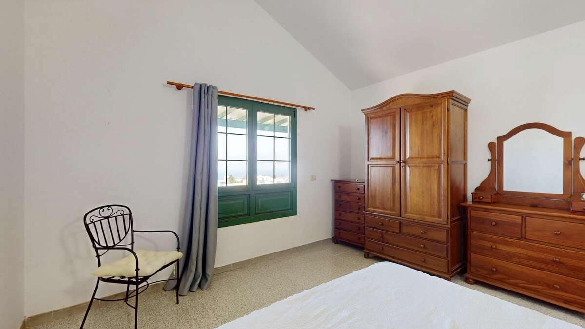 3 slaapkamer Villa te koop in Playa Blanca met garage - € 990.000 (Ref: 9246259)